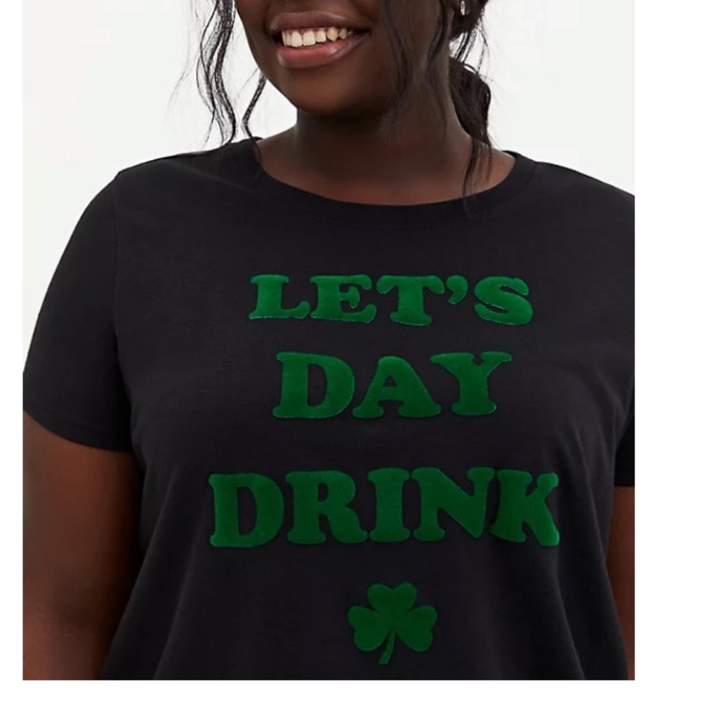 TORRID NWT DAY DRINK SLIM FIT TEE - BLACK